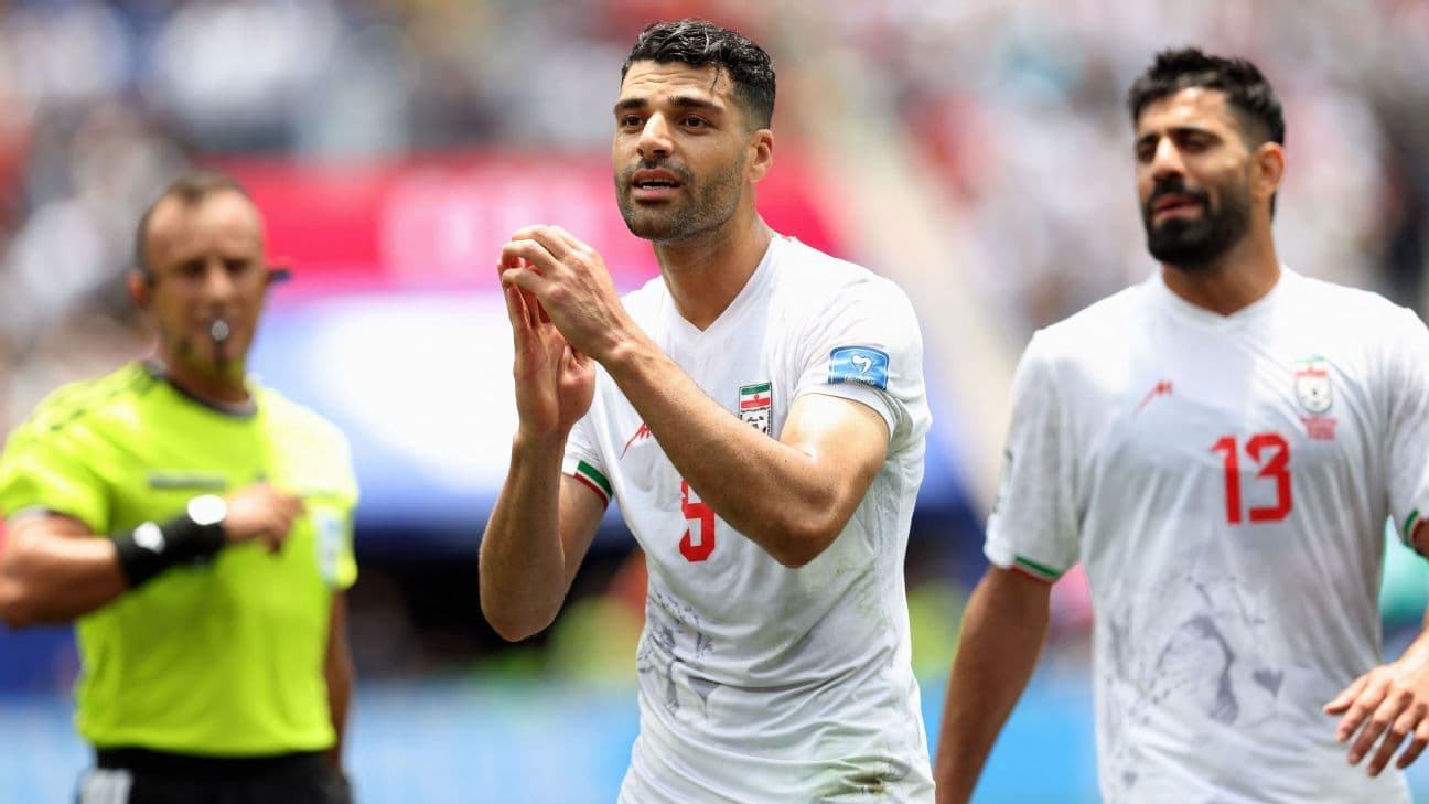 Revisión VAR en el Mundial: ¿Por qué anularon el gol de Irán? ¿Merecía Ngoy la tarjeta roja? Revisión VAR en el Mundial: ¿Por qué anularon el gol de Irán? ¿Merecía Ngoy la tarjeta roja?